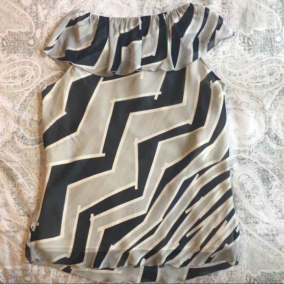 Banana Republic Edgy sleeveless Zig-zag top: - Picture 3 of 6